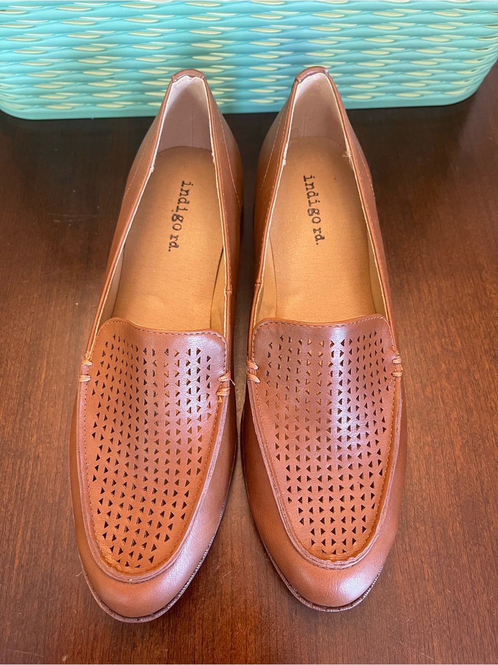 Indigo Women's Caramel Brown Perforated Leather Loafers SZ 6 1/2 NWOT